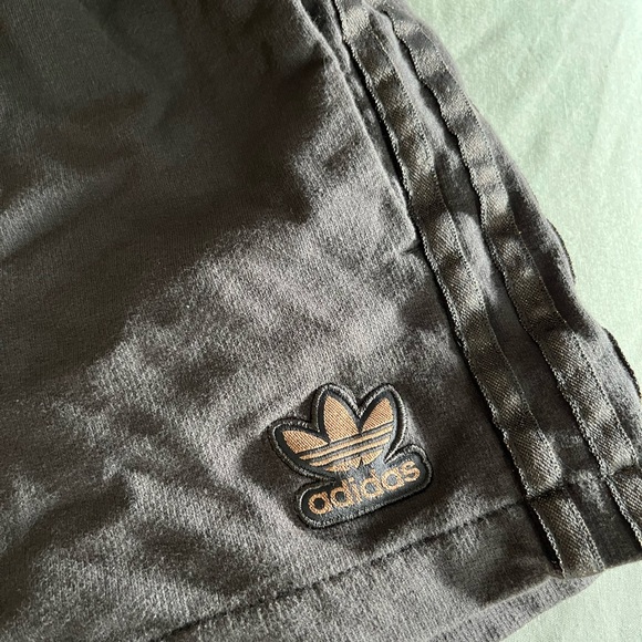 Adidas shorts - Picture 2 of 5